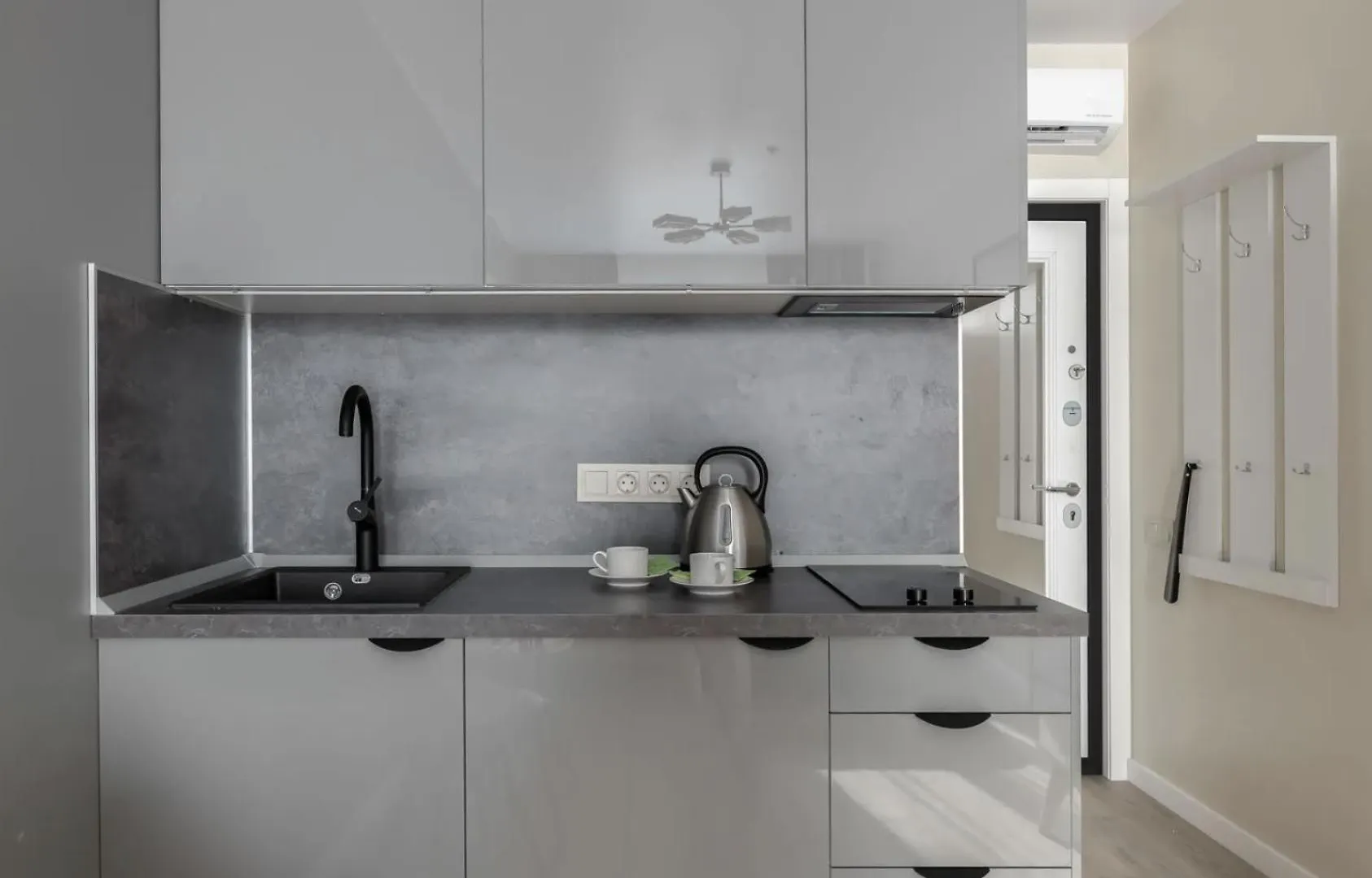 Затишна Квартира Поруч З Метро Харківська Kijev Apartman